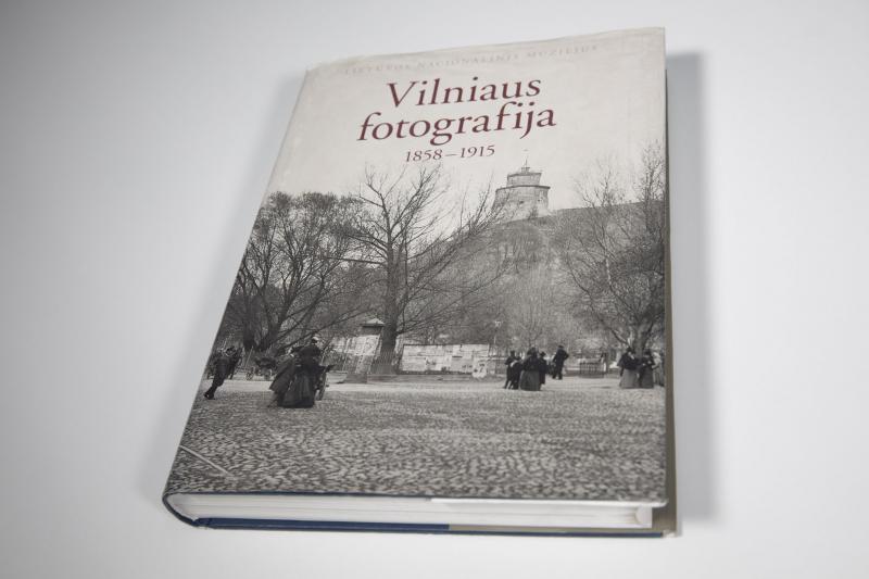 Margaritos Matulytės parengtas albumas „Vilniaus fotografija, 1858–1915“