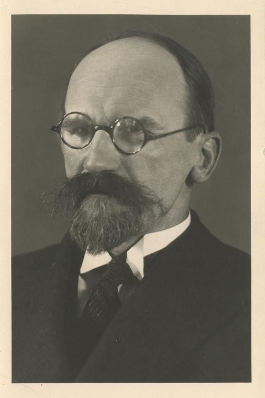 Vaclovas Biržiška (1884–1956), lietuvių visuomenės veikėjas, bibliografas, teisininkas