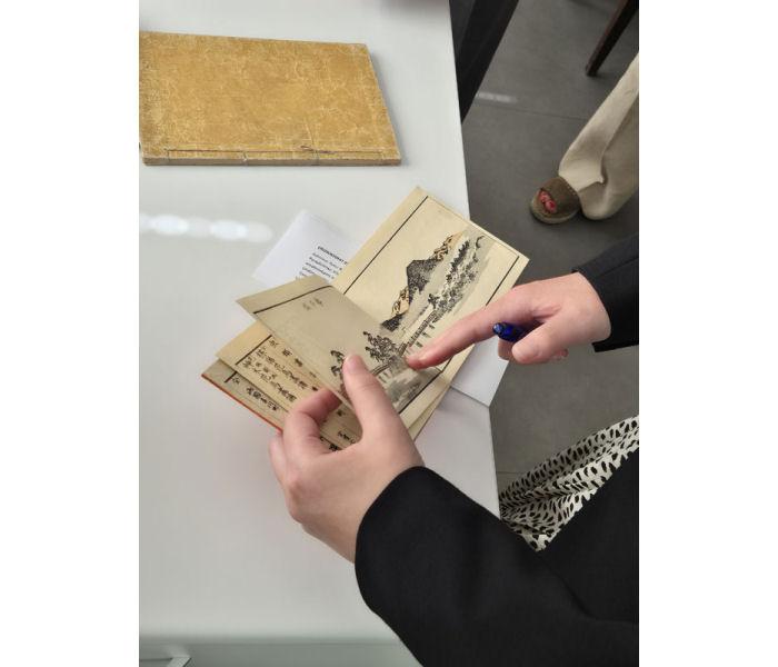 Japonijos ambasadoriaus Lietuvoje Odzakio Tecaus (Ozaki Tetsu) apsilankymas LMA Vrublevskių bibliotekoje