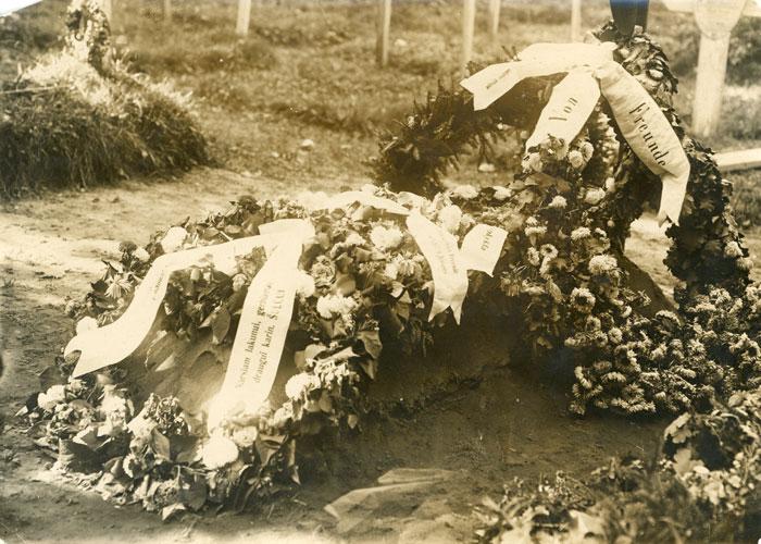 Žuvusio Lietuvos karo lakūno vokiečio Frico Šulco kapas.