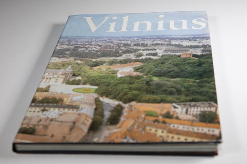 Algirdo Gaižučio ir Algirdo Grubevičiaus sudarytas fotoalbumas „Vilnius“