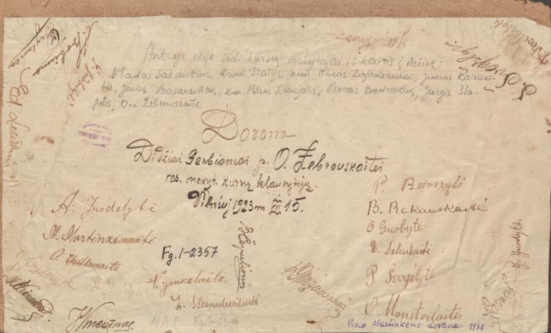 J. Šlapelis su Mokytojų kursų klausytojais