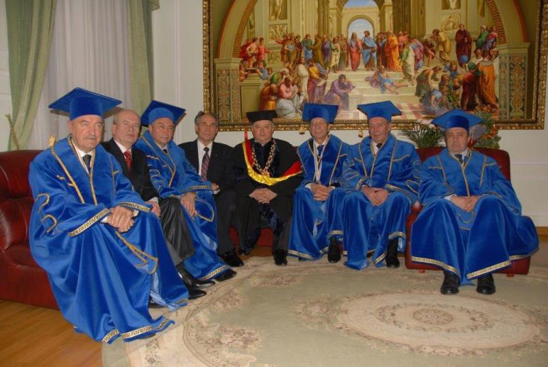 2010 m. suteiktas Kijevo valstybinio Michailo Dragomanovo pedagoginio universiteto garbės profesoriaus vardas.