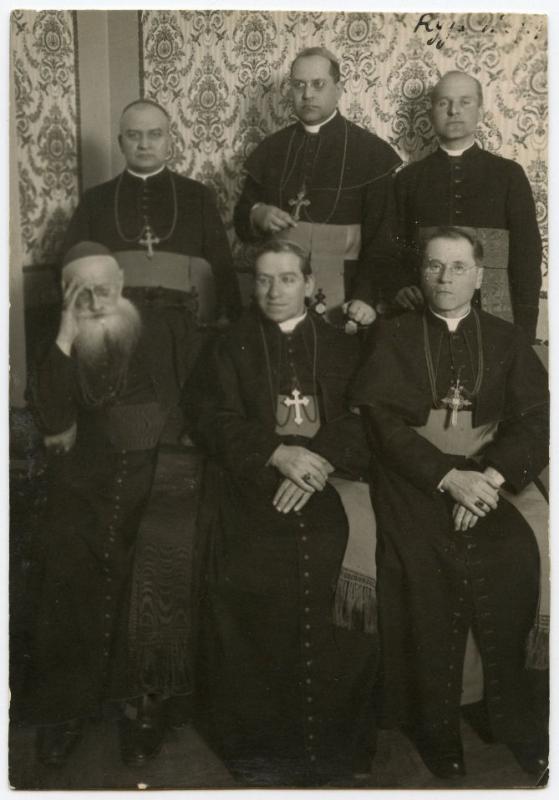 Vyskupas Jurgis Matulevičius Rygoje, vyskupo J. Rancano konsekracijos iškilmėse 1924 m. Fotografas P. Sohnwalds