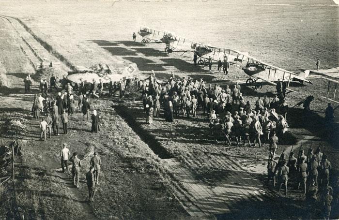 Karo lakūno Juozo Kumpio laidotuvės.