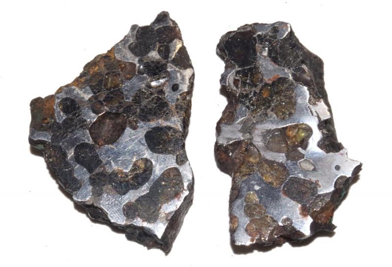 Brenham, geležinis-akmeninis palasitas, 105 g. Kanzasas (JAV), rastas 1882 m.