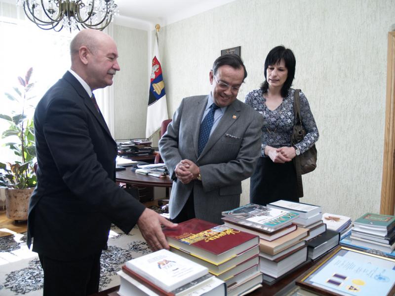Susitikimas su Ispanijos ambasadoriumi Lietuvoje J. E. Chose Lui Solanu Gadea (Jose Luis Solano Gadea) Lietuvos edukologijos universiteto Rektoriaus kabinete. 2010 m.